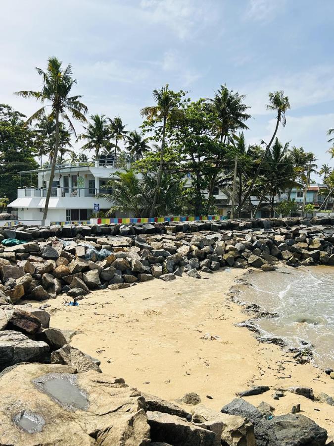 Chameleon Beach Resort, Cherai Kochi Exterior photo